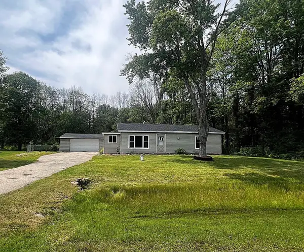 N2575 M35 Highway, MENOMINEE, MI 49858