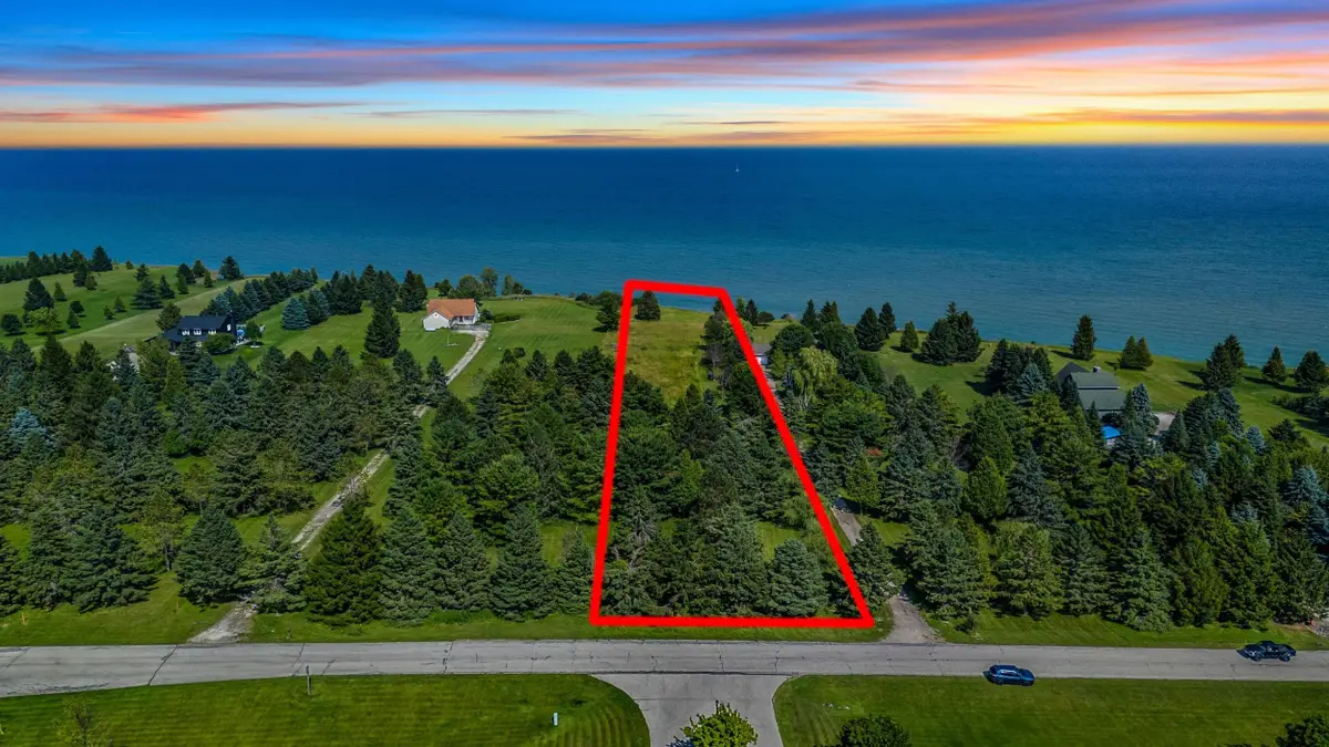 626 Lakeshore Drive, Kewaunee, WI 54216 - Image #1