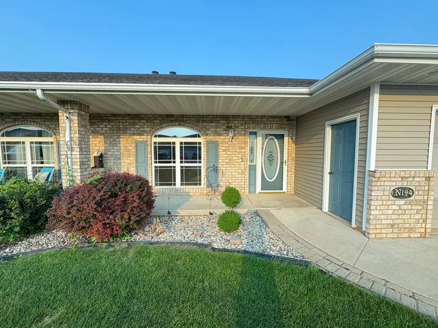 N194 Eastowne Lane, Appleton, WI 54915-6173 - Image #2