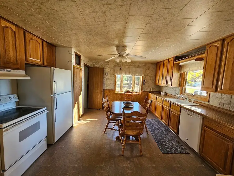 243 E Chicago Road, Wautoma, WI 54982 - Image #2