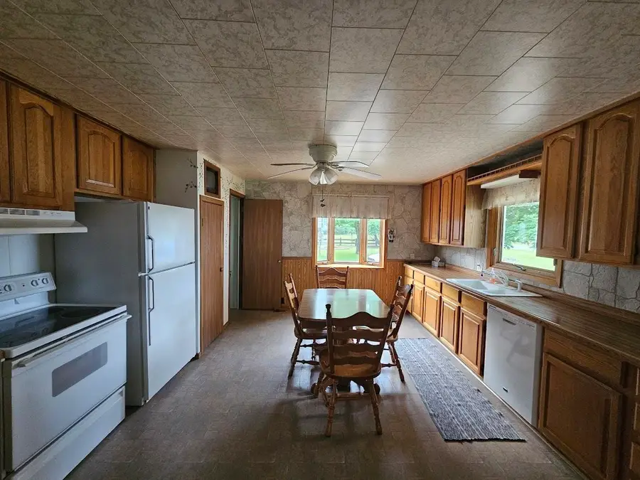 243 E Chicago Road, Wautoma, WI 54982 - Image #3