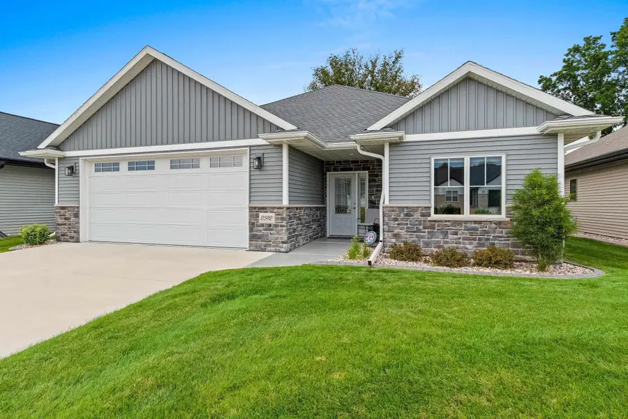 2592 Farmington Way #17, Suamico, WI 54313-1201 - Image #3