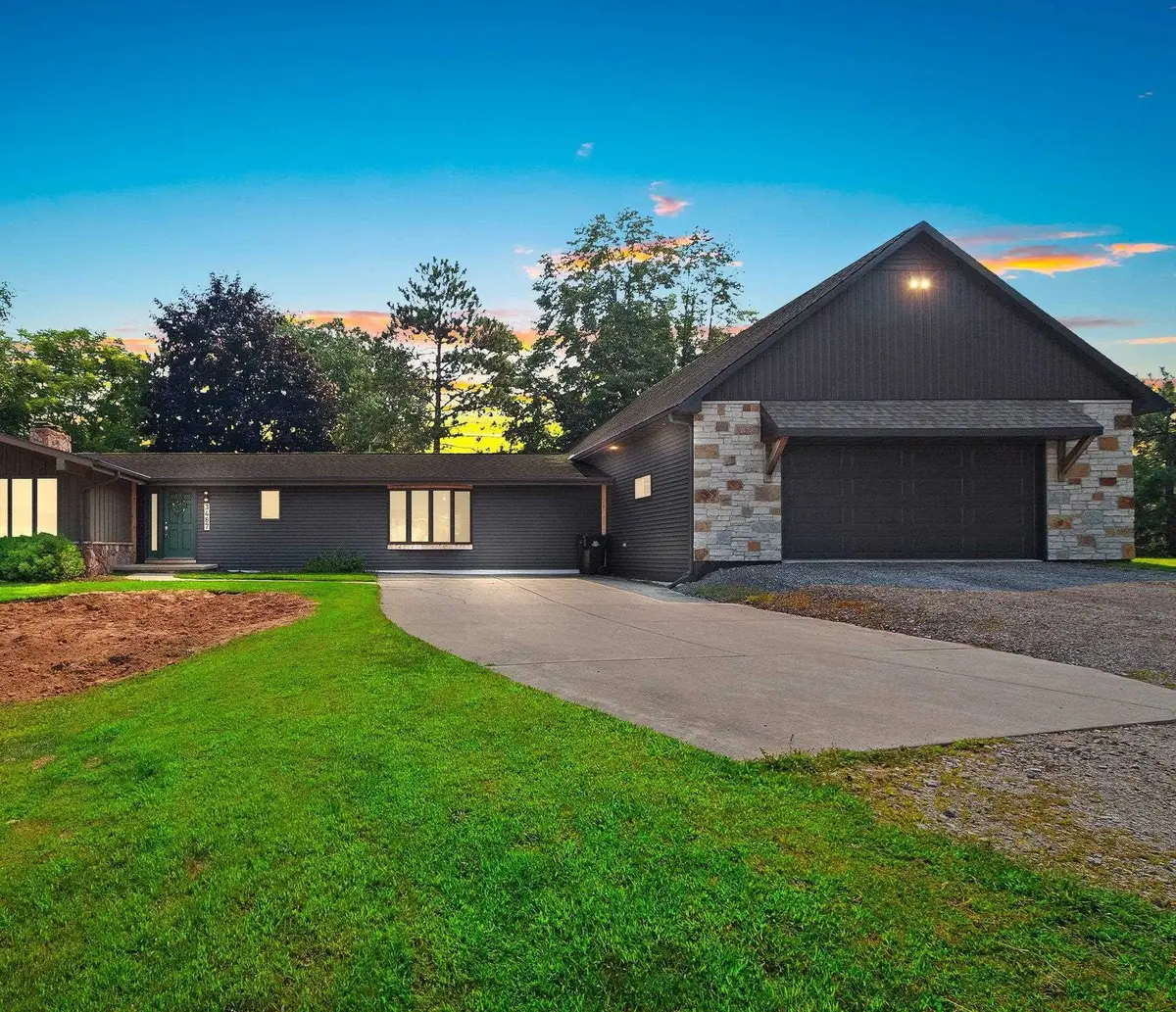 3467 Jewel Way, Green Bay, WI 54313 - Image #1