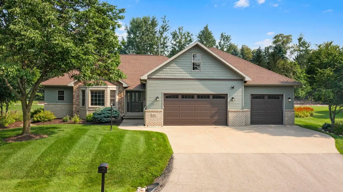 415 N Pine Grove Lane, Hortonville, WI 54944 - Image #1