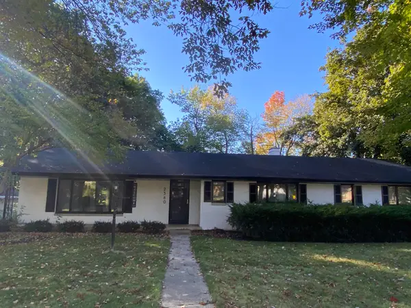 2360 Hillside Lane, GREEN BAY, WI 54302