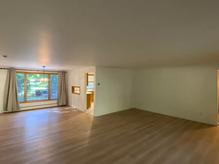 2360 Hillside Lane, Green Bay, WI 54302 - Image #3