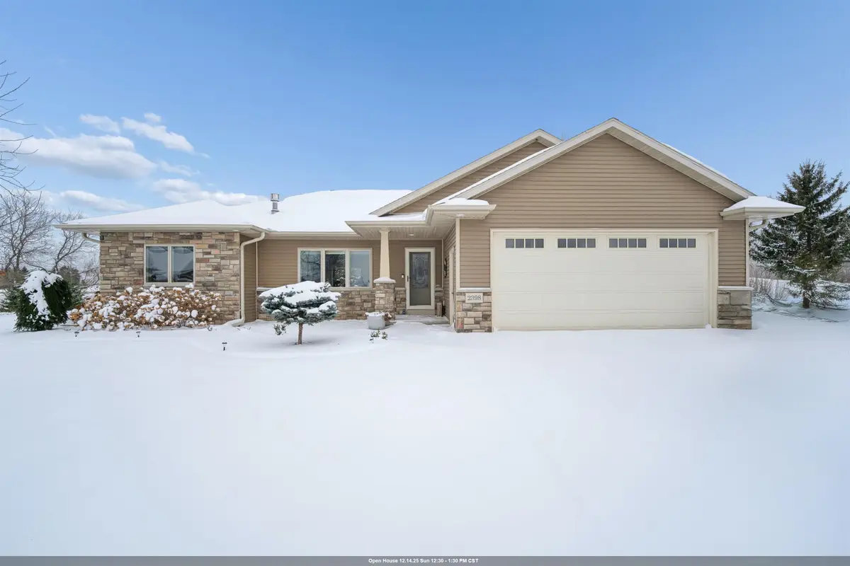 2398 W Barley Way, Appleton, WI 54913 - Image #1