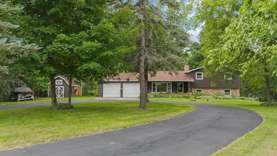 N1251 River Drive, Greenville, WI 54942-8616 - Image #2