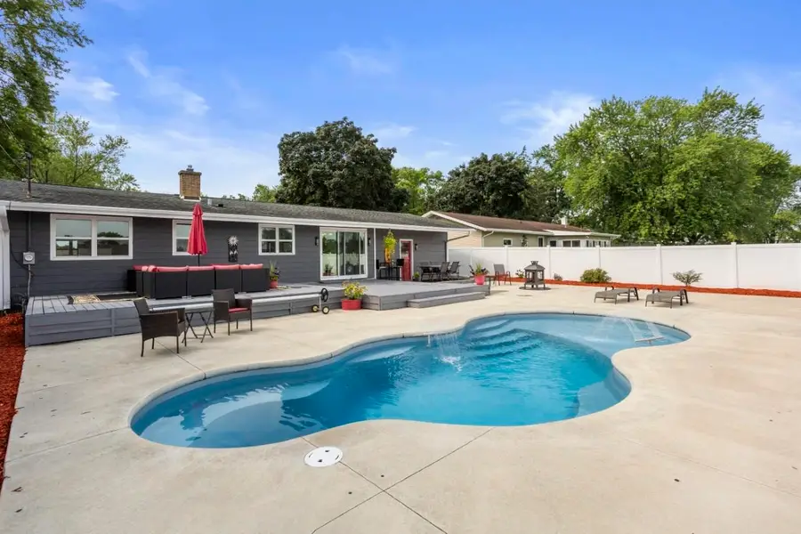 183 Plummer Court, Neenah, WI 54956 - Image #2