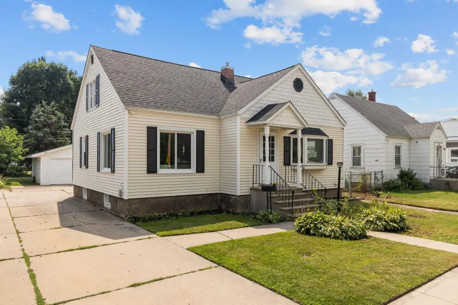 3011 Hall Avenue, Marinette, WI 54143 - Image #2