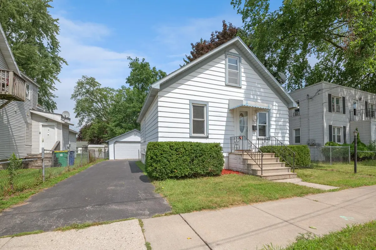 1239 Berner Street, Green Bay, WI 54302 - Image #1