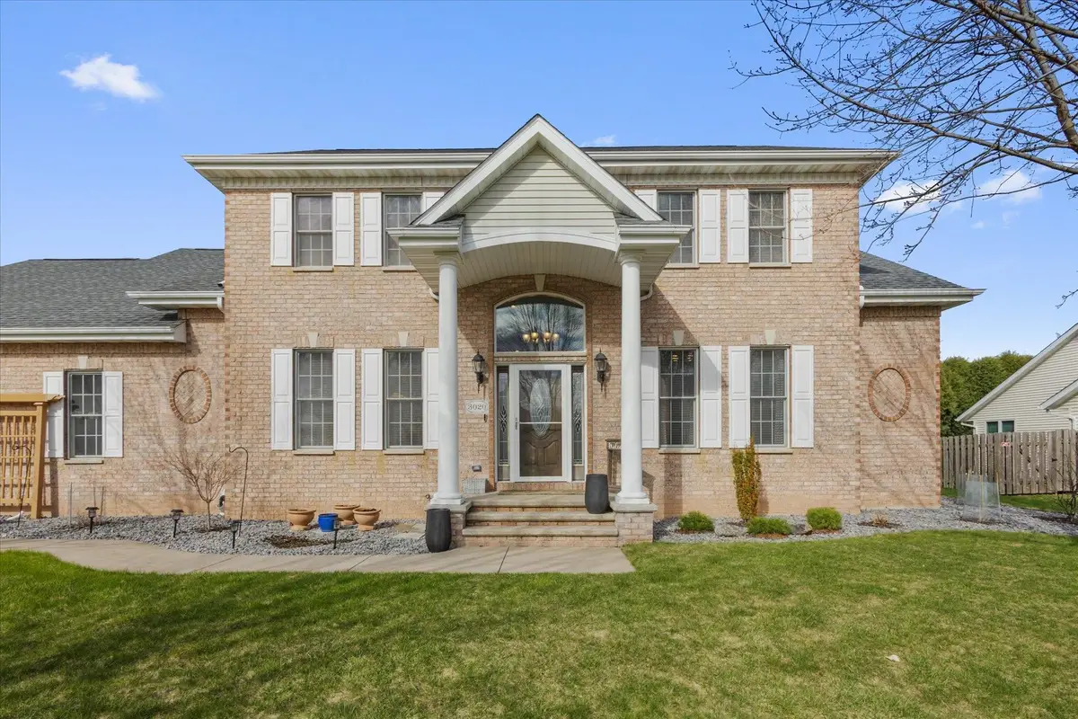 3020 E Fallcreek Lane, Appleton, WI 54913 - Image #1