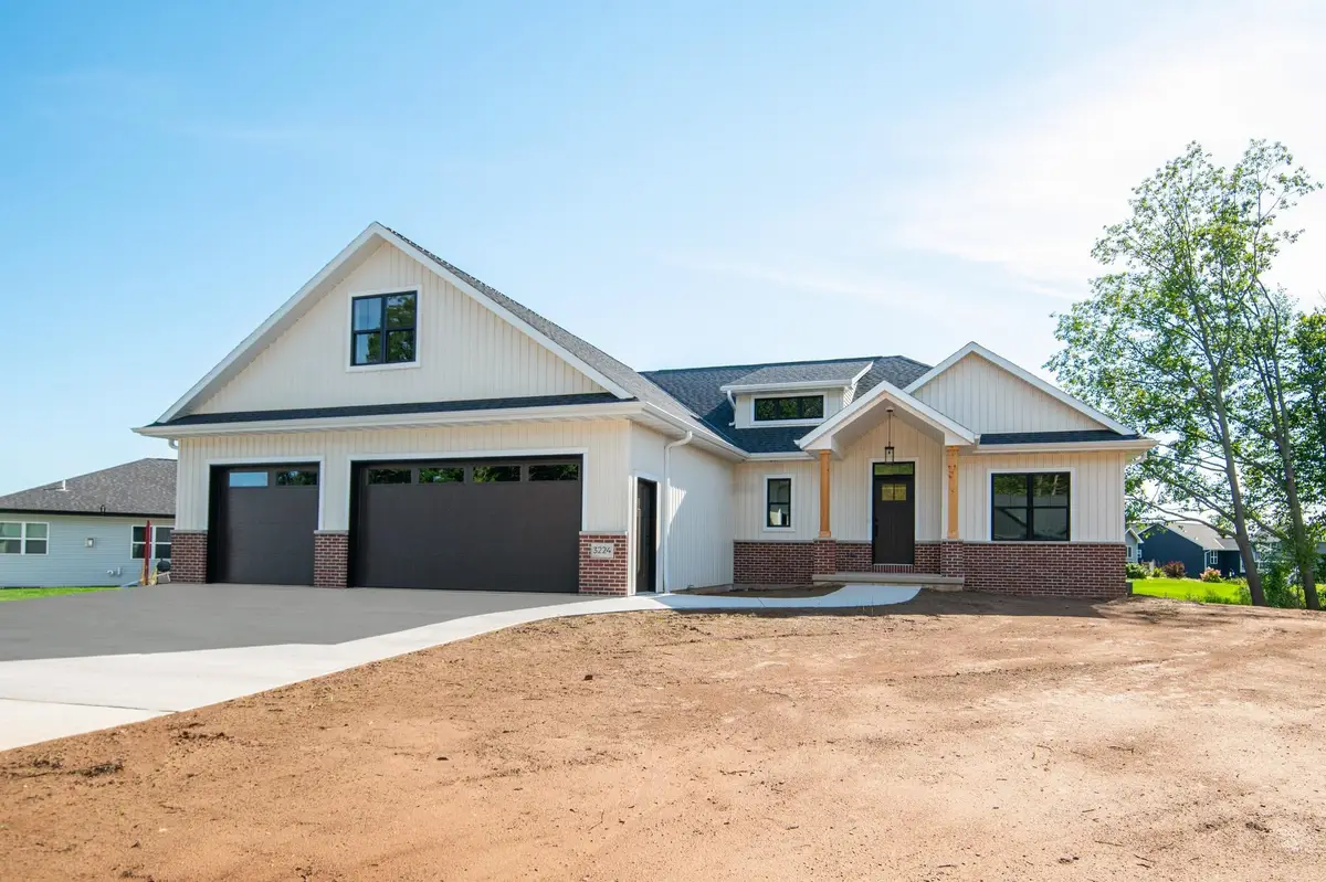 3224 Eclipse Drive, Green Bay, WI 54311 - Image #1