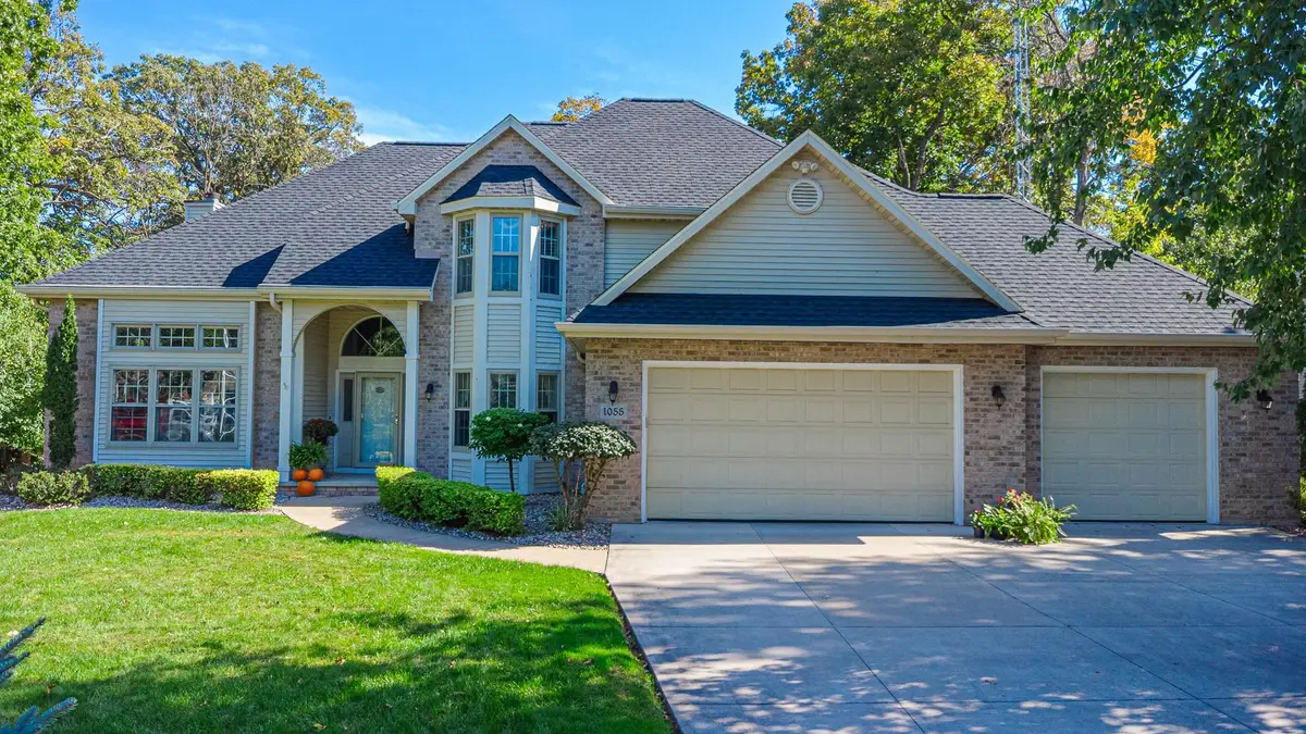 1055 Timber Run Drive, Neenah, WI 54956 - Image #1