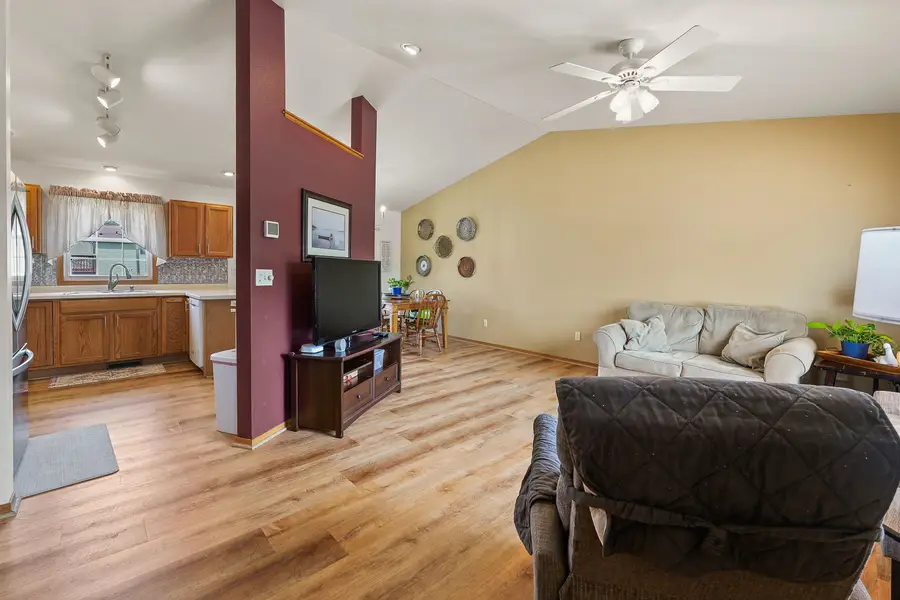 1350 Pheasant Creek Drive, Oshkosh, WI 54904 - Image #2