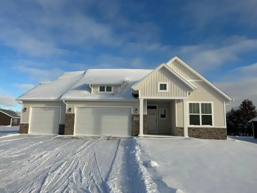 1633 Founders Street, Neenah, WI 54956 - Image #2