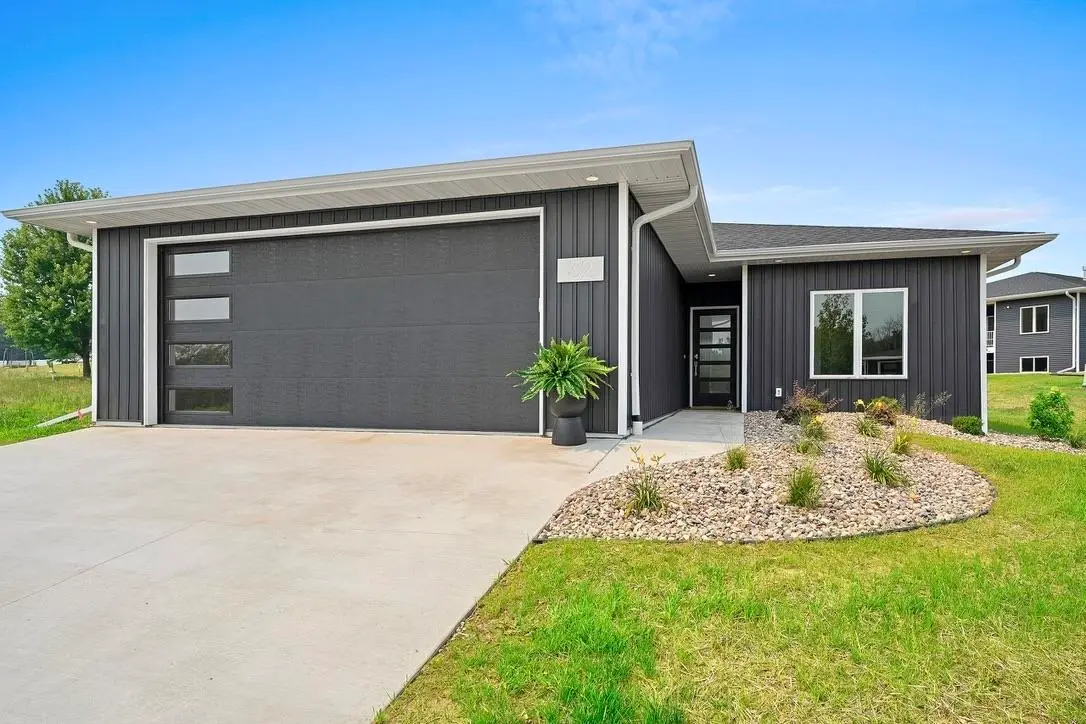 4001 Antwerp Avenue, Howard, WI 54313-7518 - Image #1