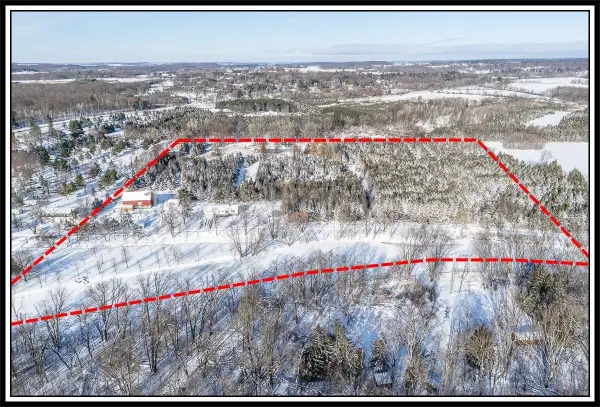 E8130 Flease Road, NEW LONDON, WI 54961-8021