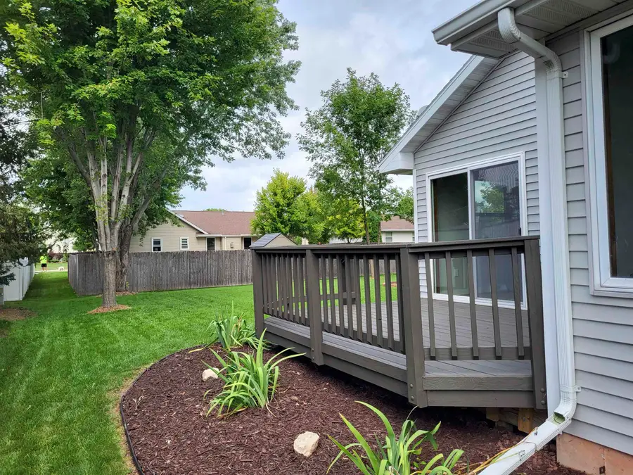 2000 Dreamfield Lane, Menasha, WI 54952-9478 - Image #2