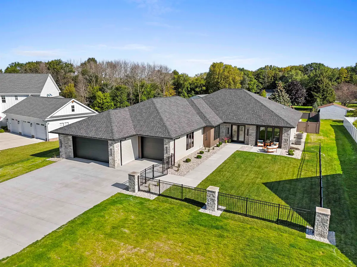 2448 Riddle Court, De Pere, WI 54115-1852 - Image #1