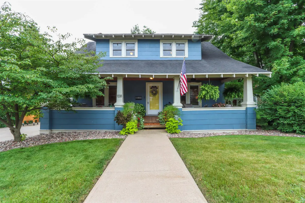 108 E Lake Street, Waupaca, WI 54981 - Image #1