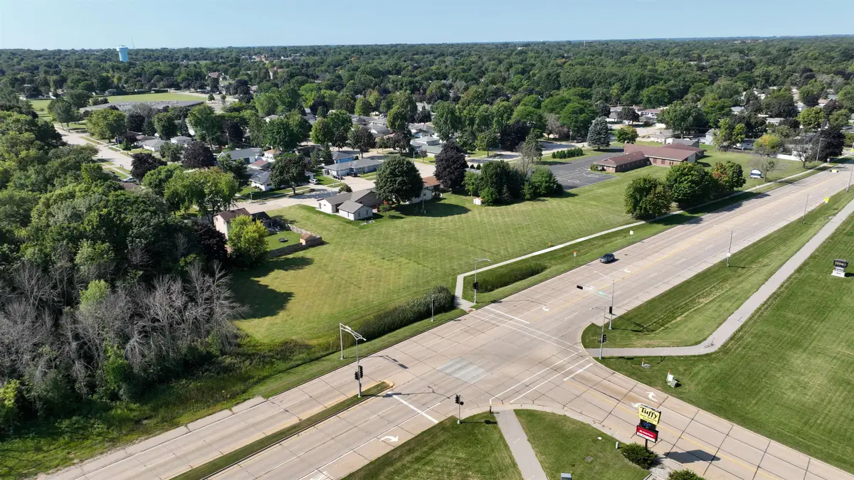 E Henry Street, Appleton, WI 54915-3317 - Image #1