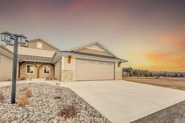 2765 County Road Ee, ABRAMS, WI 54101