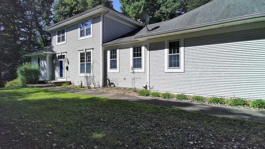 2055 S Tanager Lane, Suamico, WI 54313-4003 - Image #3