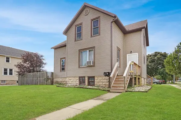 98 E Johnson Street, FOND DU LAC, WI 54935