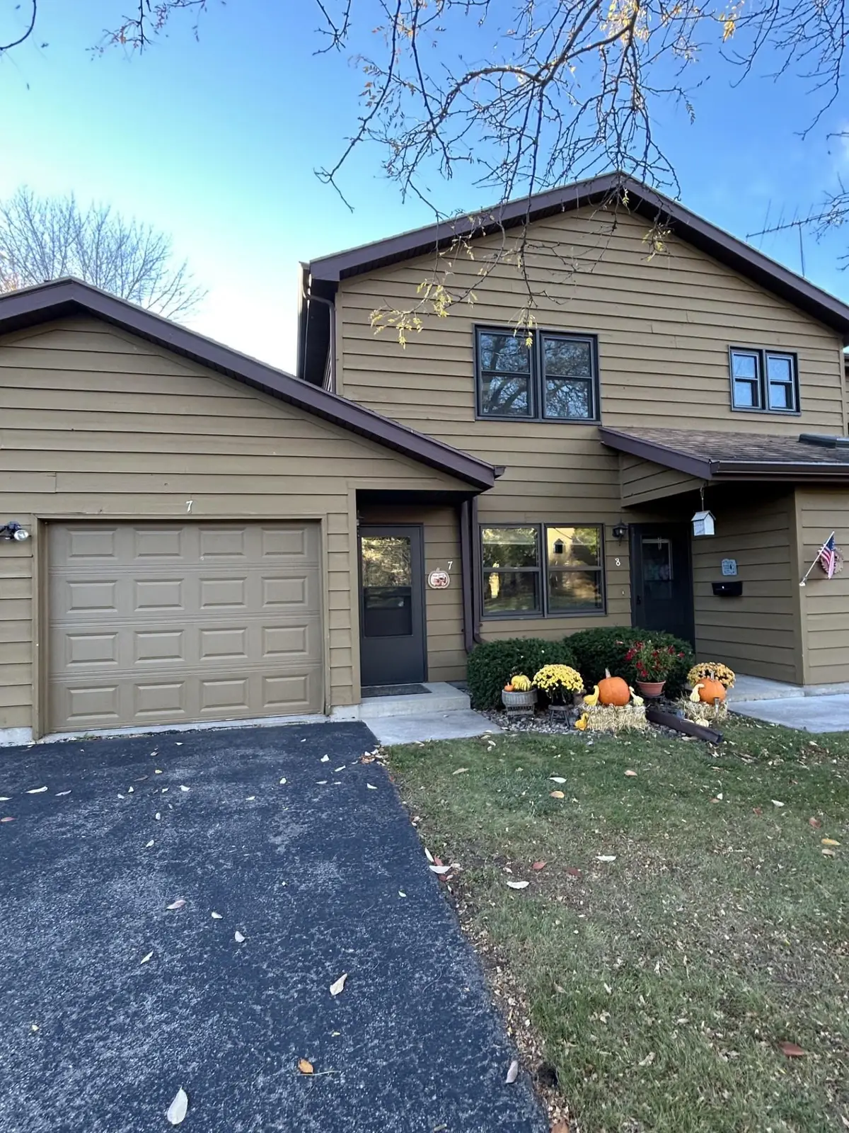 985 Babcock Street, Neenah, WI 54956 - Image #1