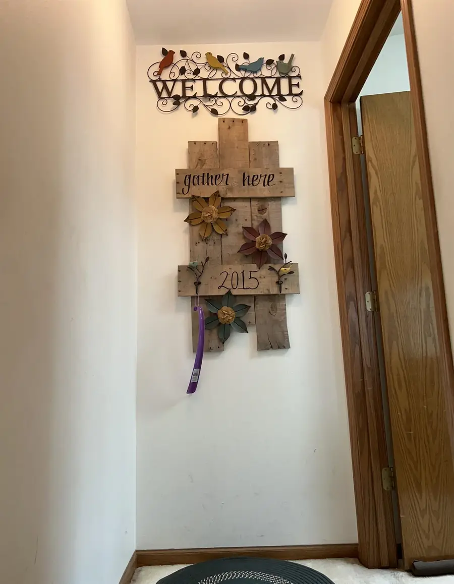 985 Babcock Street, Neenah, WI 54956 - Image #2