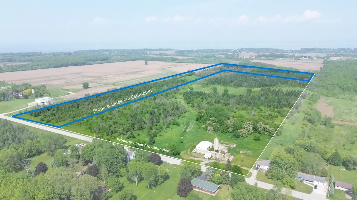 County Road R #A4, Oshkosh, WI 54902 - Image #1