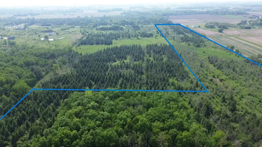 County Road R #A4, Oshkosh, WI 54902 - Image #3