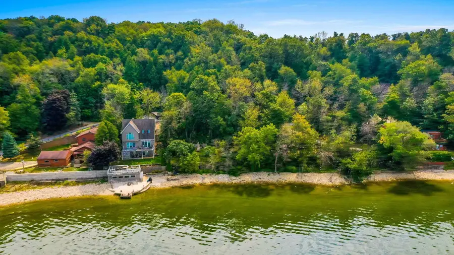 5361 Edgewater Beach Road, Green Bay, WI 54311 - Image #2