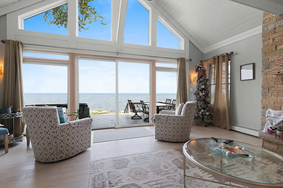 4399 Anapaula Lane, Green Bay, WI 54311 - Image #2