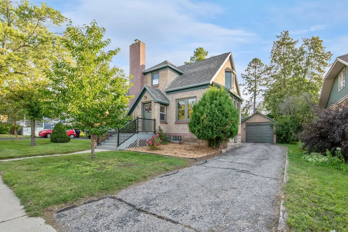 216 S 4th Avenue, Sturgeon Bay, WI 54236-2206 - #1