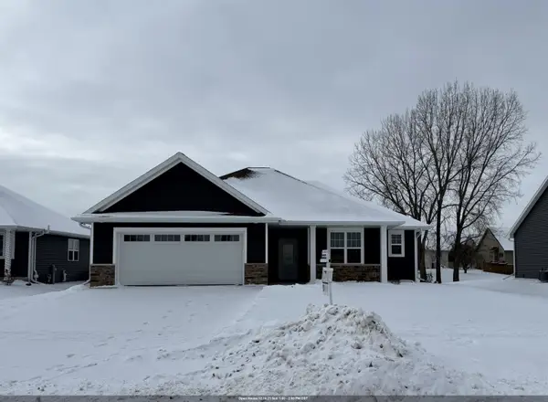 N9355 Gemstone Court, APPLETON, WI 54915