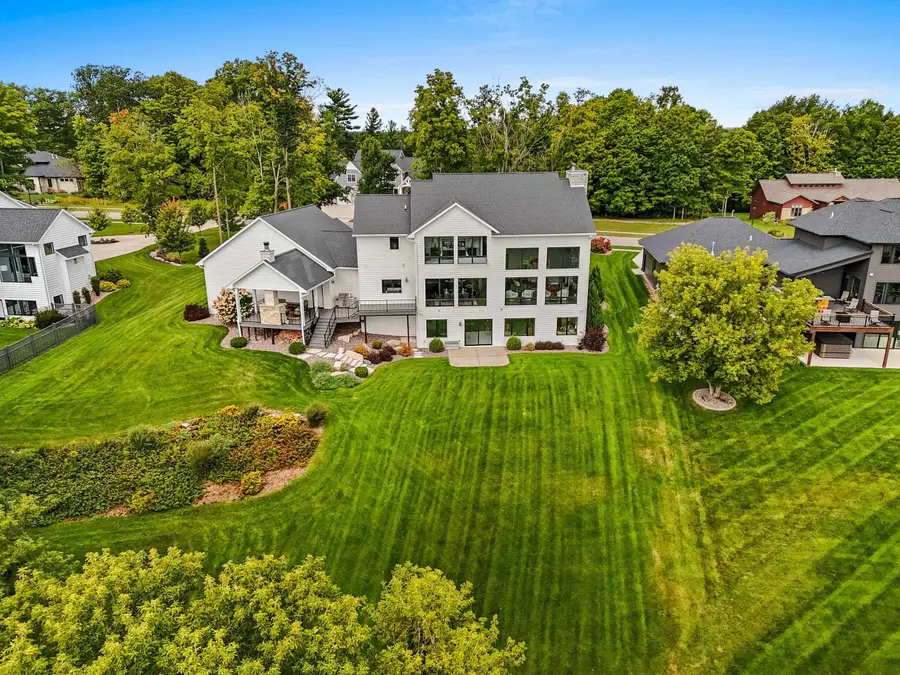 652 Lincoln Ridge, Green Bay, WI 54313-7903 - Image #2