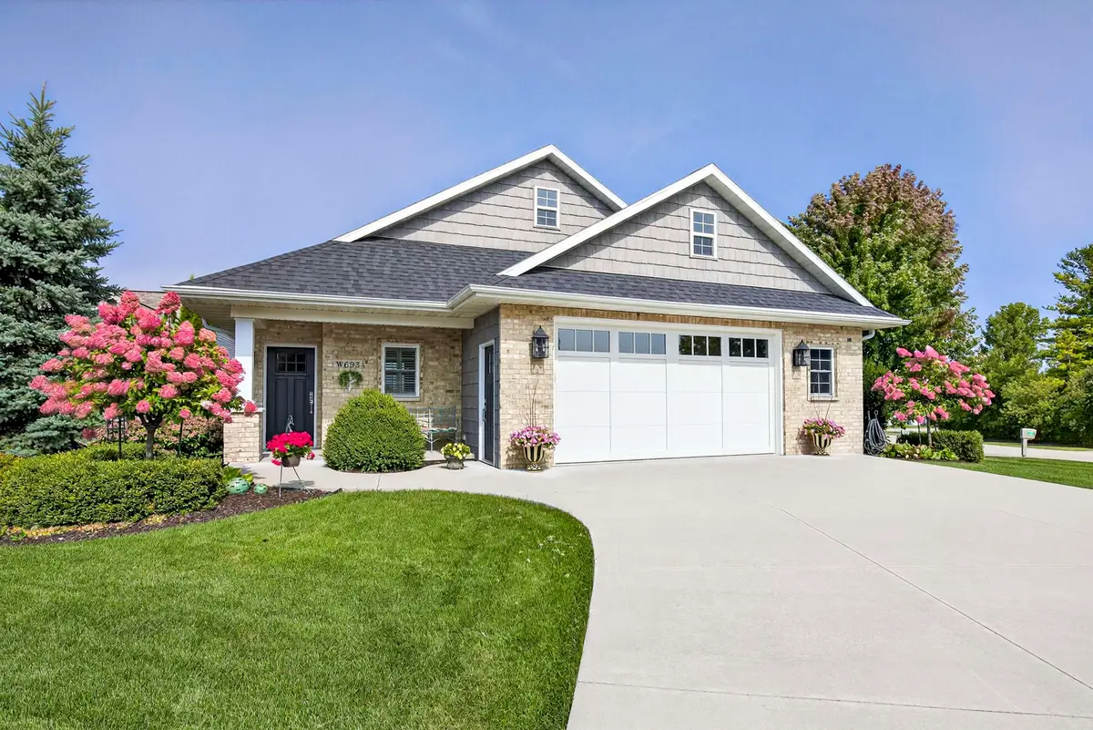 W6934 Brackenwood Lane, Greenville, WI 54942 - Image #1