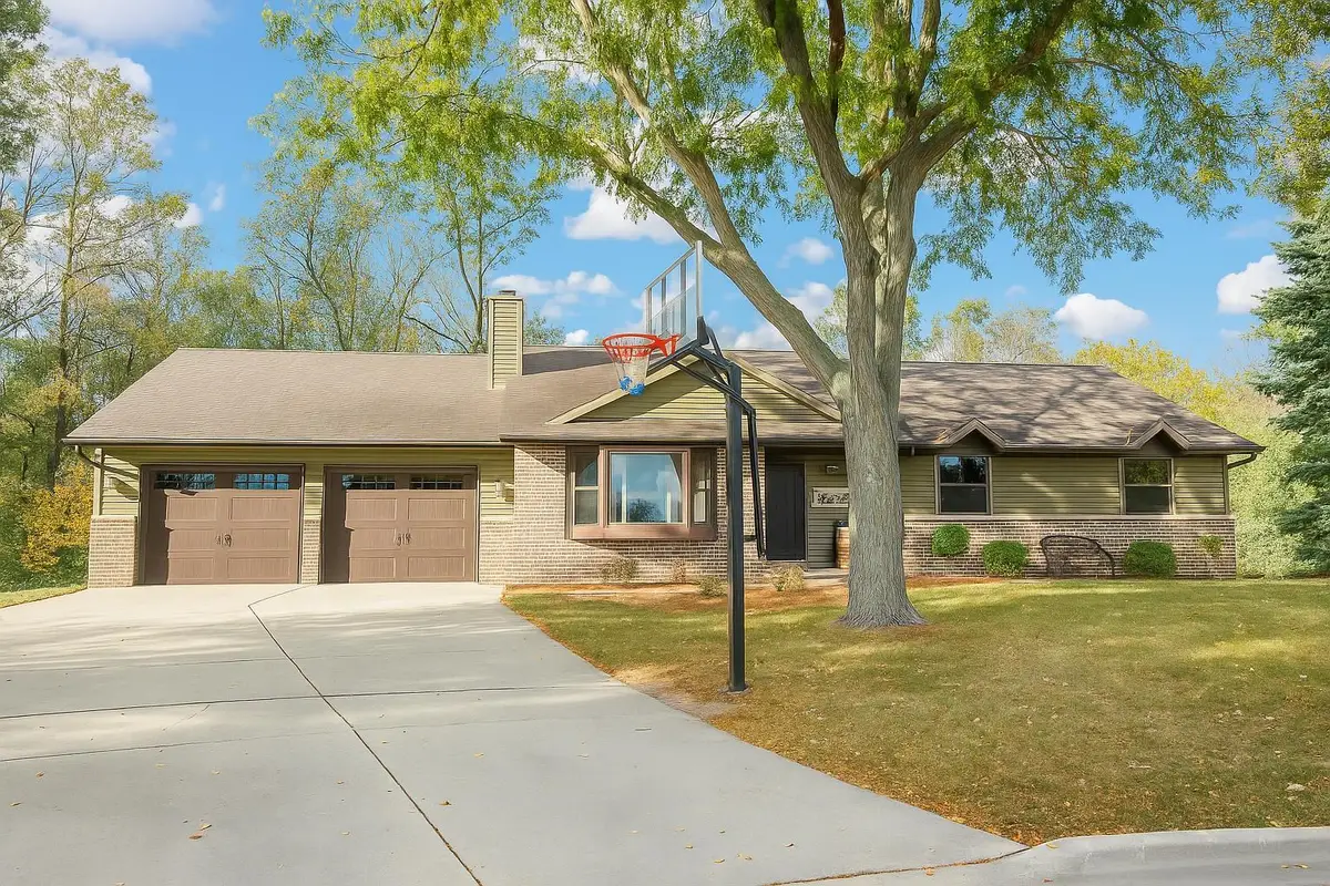 2389 Curtis Court, Green Bay, WI 54311-6752 - Image #1