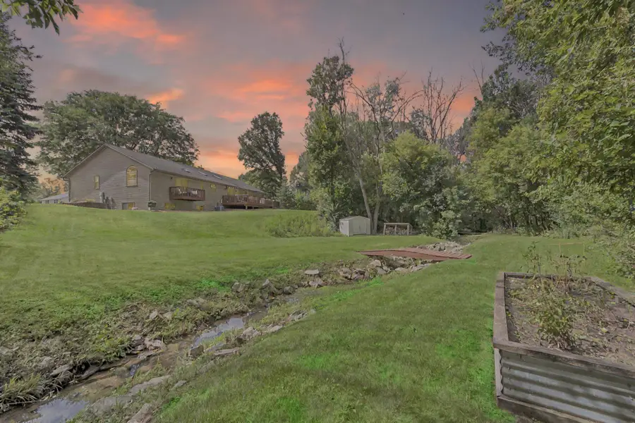 2389 Curtis Court, Green Bay, WI 54311-6752 - Image #2