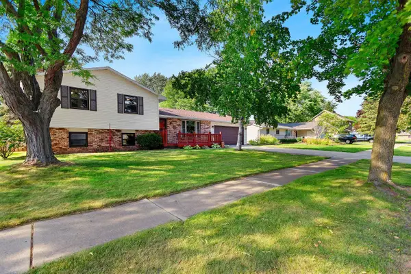 1734 Revere Trail, DE PERE, WI 54115-1726