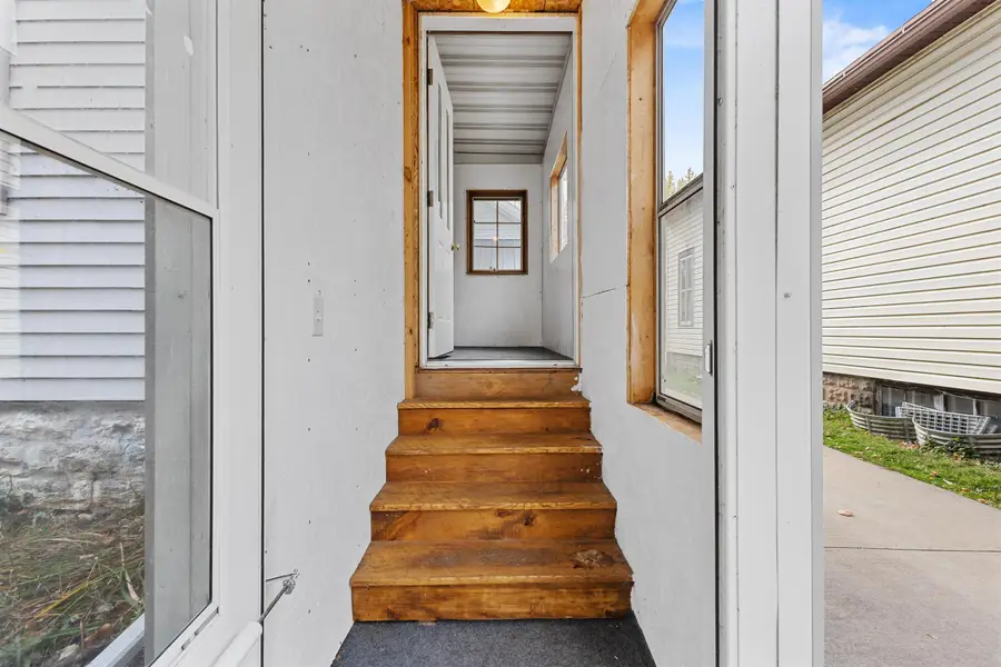 819 Harney Avenue, Oshkosh, WI 54901 - Image #3