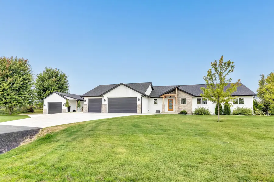 W6084 Autumn Mist Trail, Appleton, WI 54913 - Image #3