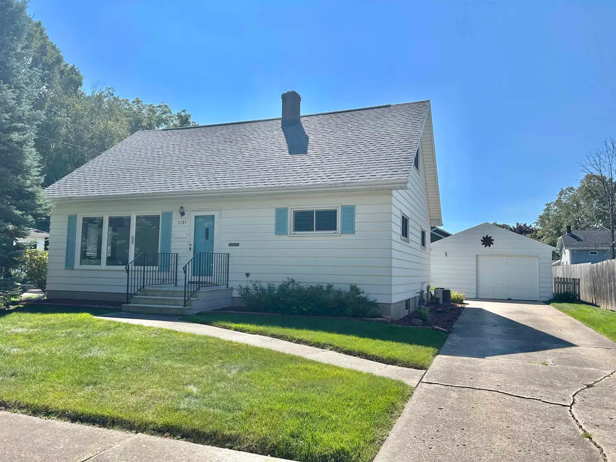 1181 Roscoe Street, Green Bay, WI 54304-3268 - #1