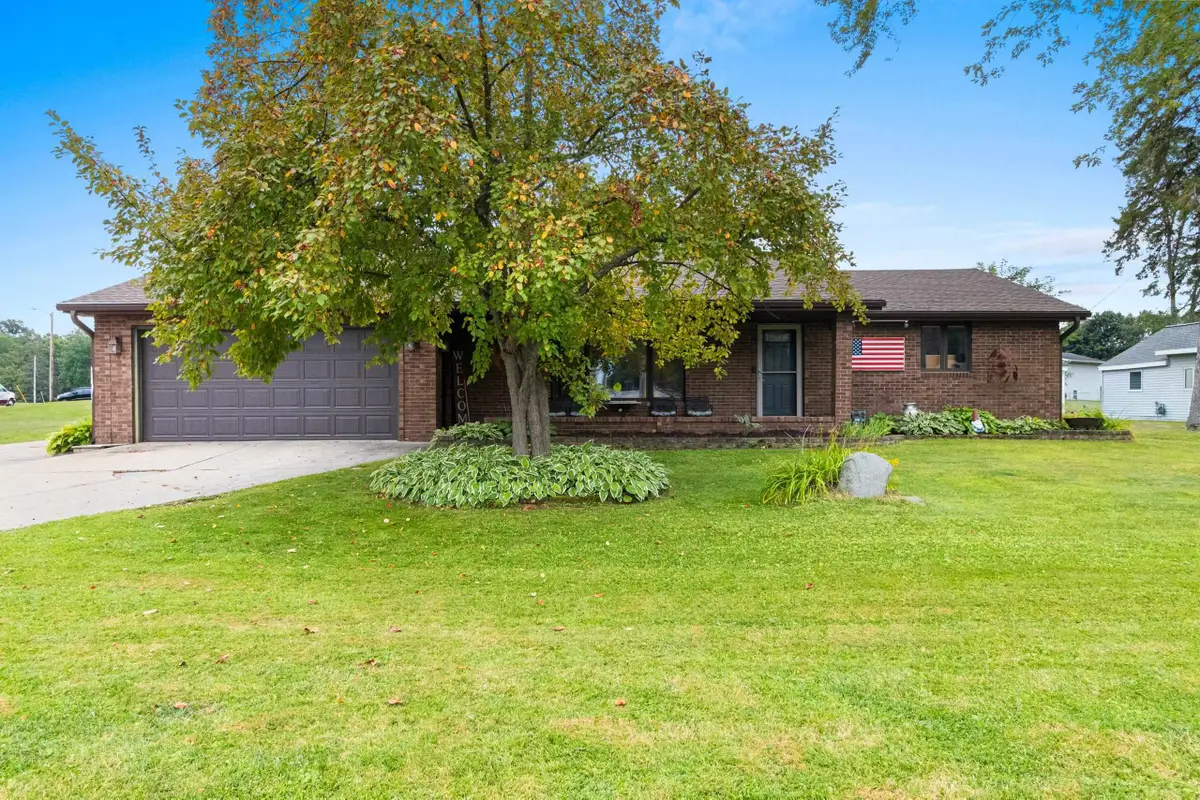 2439 West Point Road, Green Bay, WI 54304 - Image #1