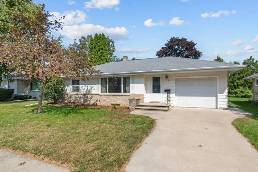 1218 W Brewster Street, Appleton, WI 54914 - Image #3