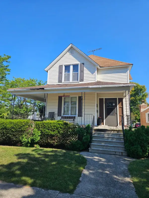 1102 Oakes Street, MARINETTE, WI 54143