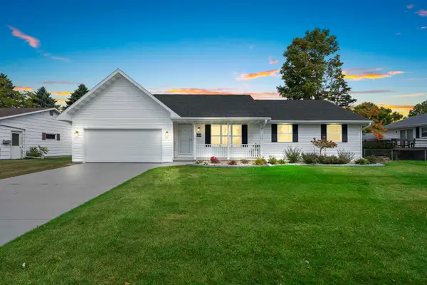 1305 Center Street, KEWAUNEE, WI 54216-1730