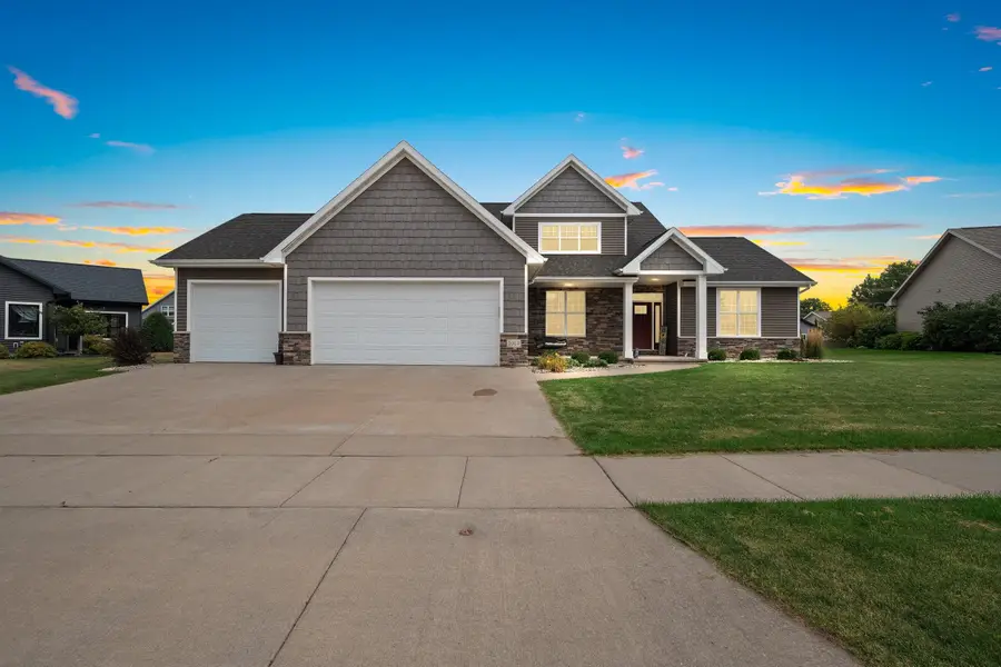 1013 Harvest Trail, Appleton, WI 54913 - Image #2